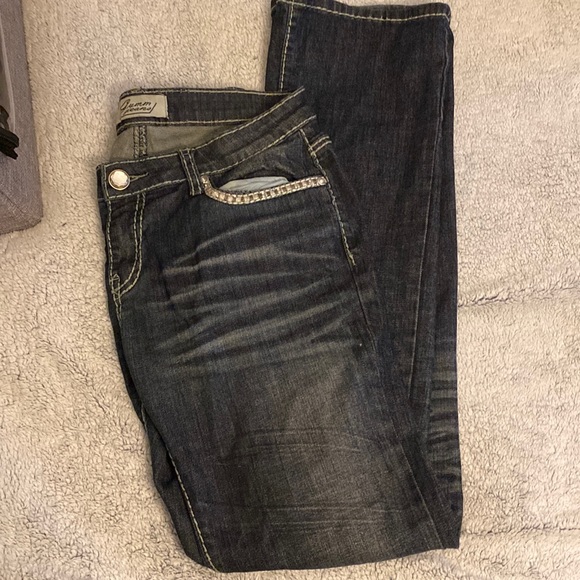 Embroidered Distressed Jeans - Picture 1 of 7